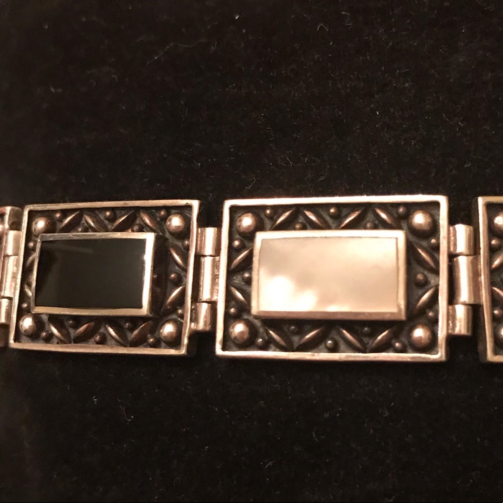 Antique Sterling Silver w/ Onyx & Mother of Pearl - Picture 6 of 6
